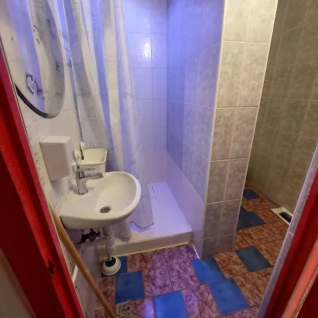 Whole Basement Former Pub2 For Stag Do, Men's Cave شقة بودابست